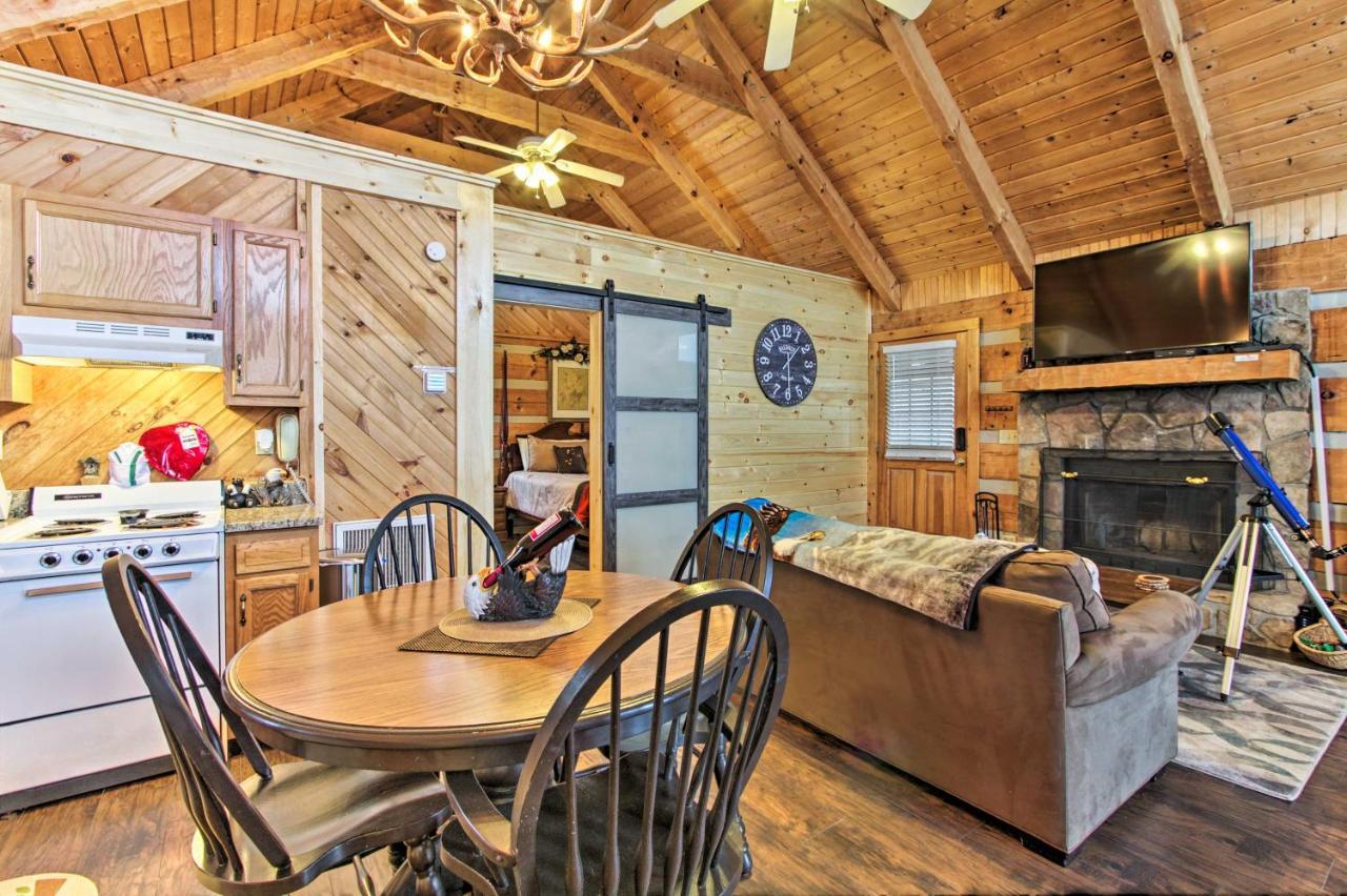 Sevierville Cabin With Private Hot Tub And Fireplace! Esterno foto