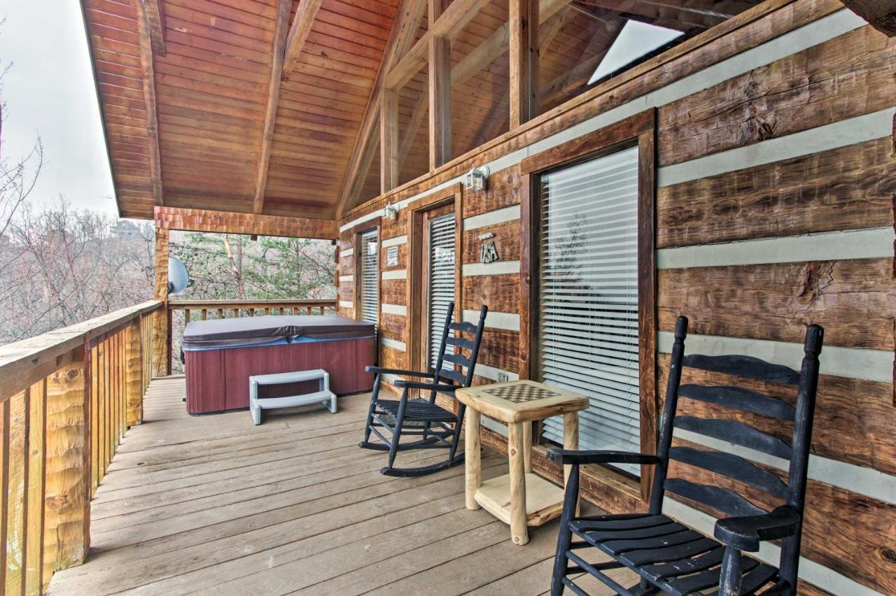 Sevierville Cabin With Private Hot Tub And Fireplace! Esterno foto