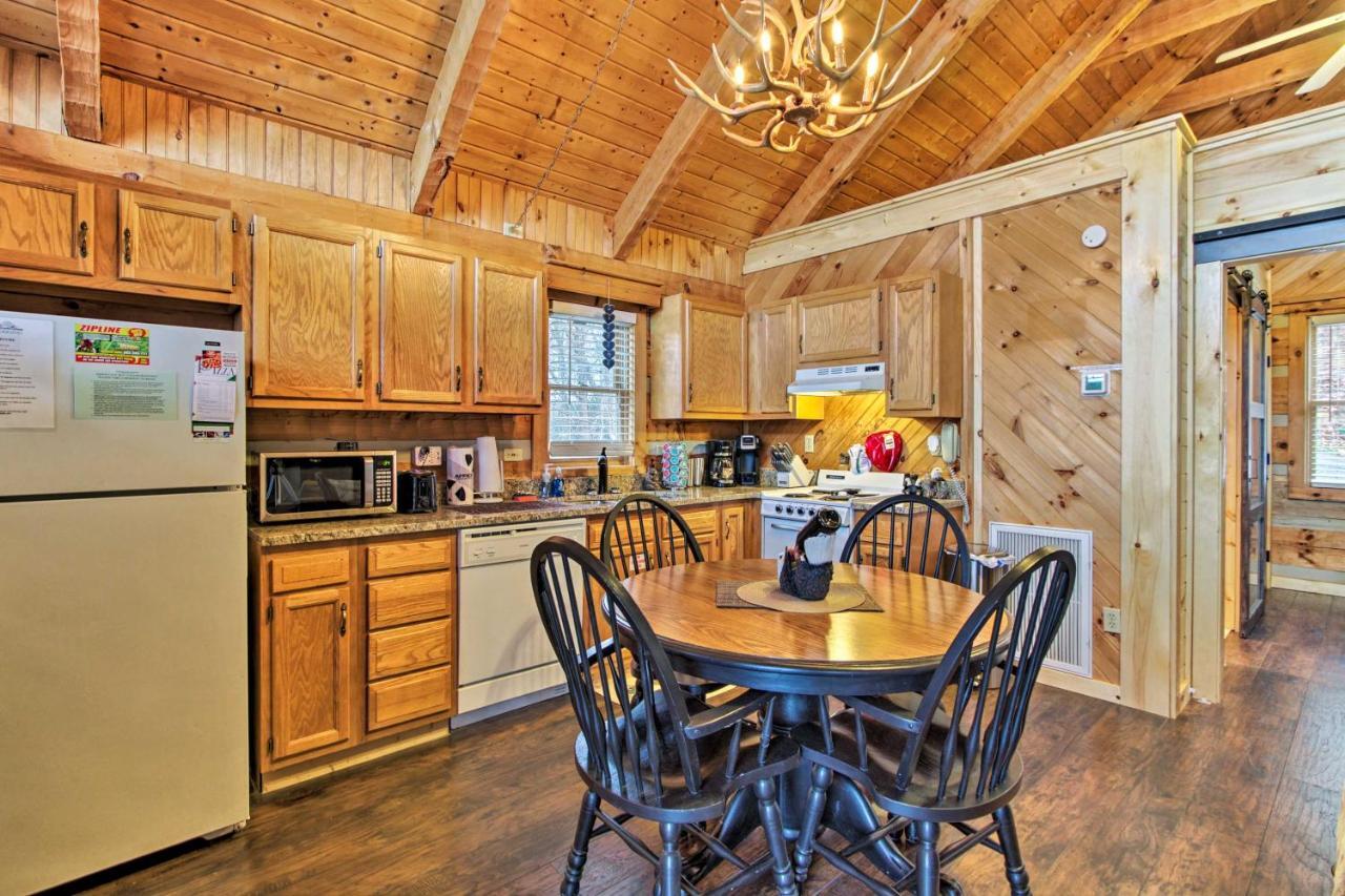 Sevierville Cabin With Private Hot Tub And Fireplace! Esterno foto